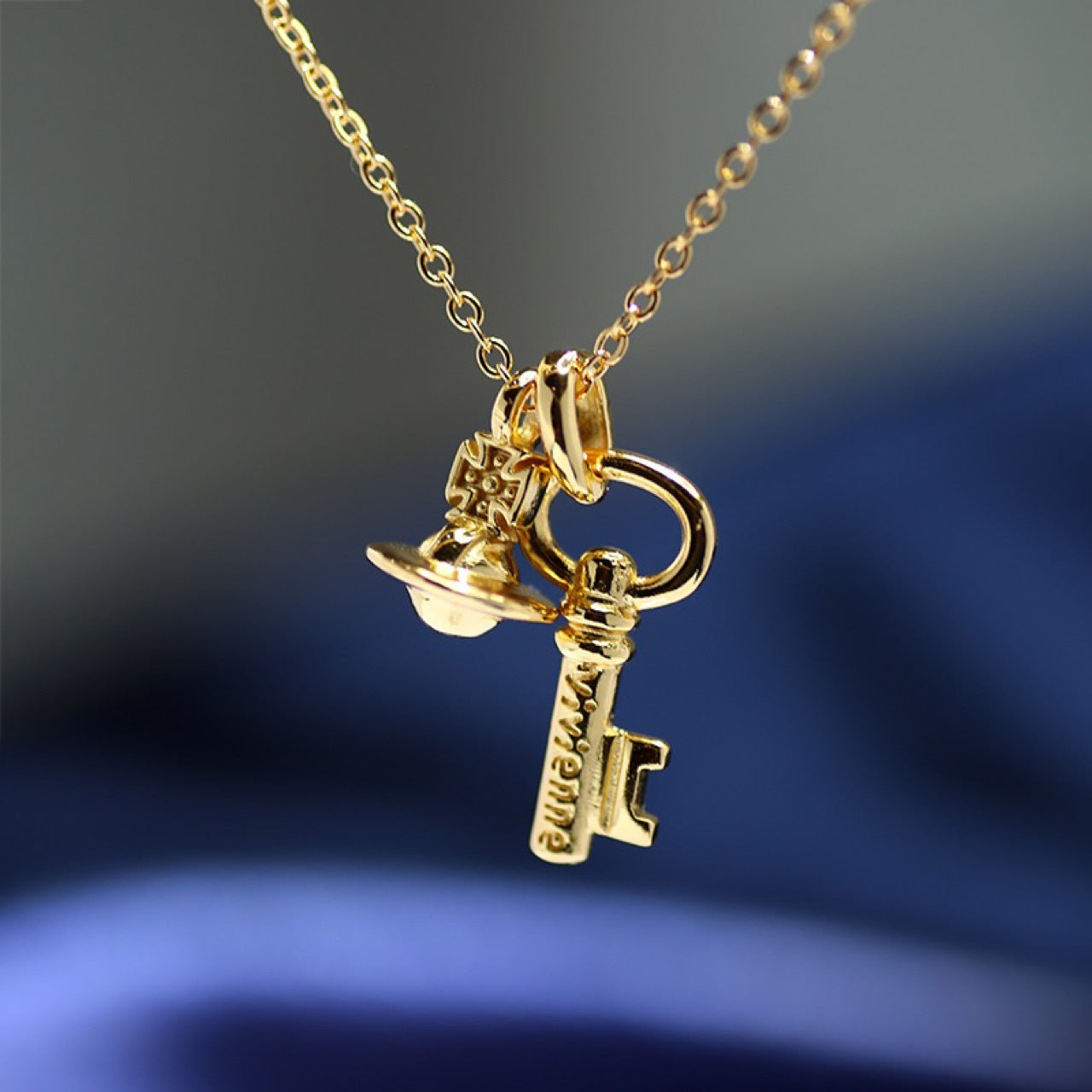 Queen Mother Key Saturn Simple Graceful Necklaces