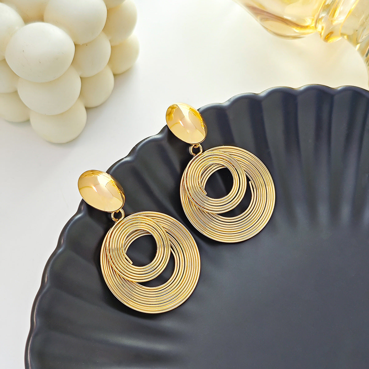 Metallic Geometric Round Hollow Simple Cold Style Earrings