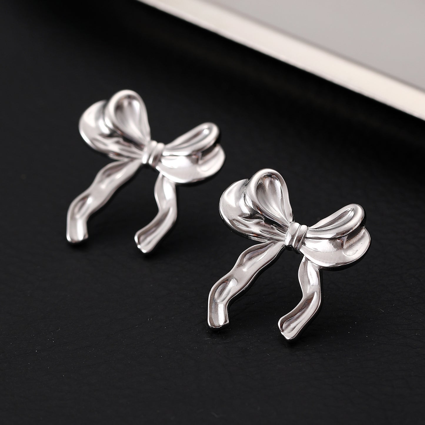 Women's Bow Stainless Steel Light Luxury High-grade Earrings