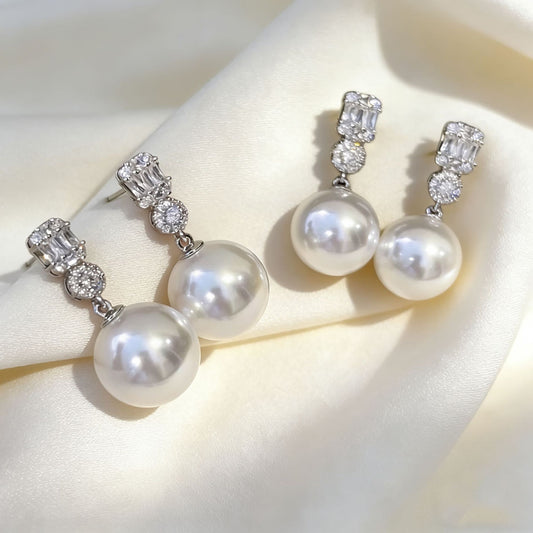 Pin Australian White Rhinestone Light Luxury Temperament High-grade Mid-length Stud Earrings