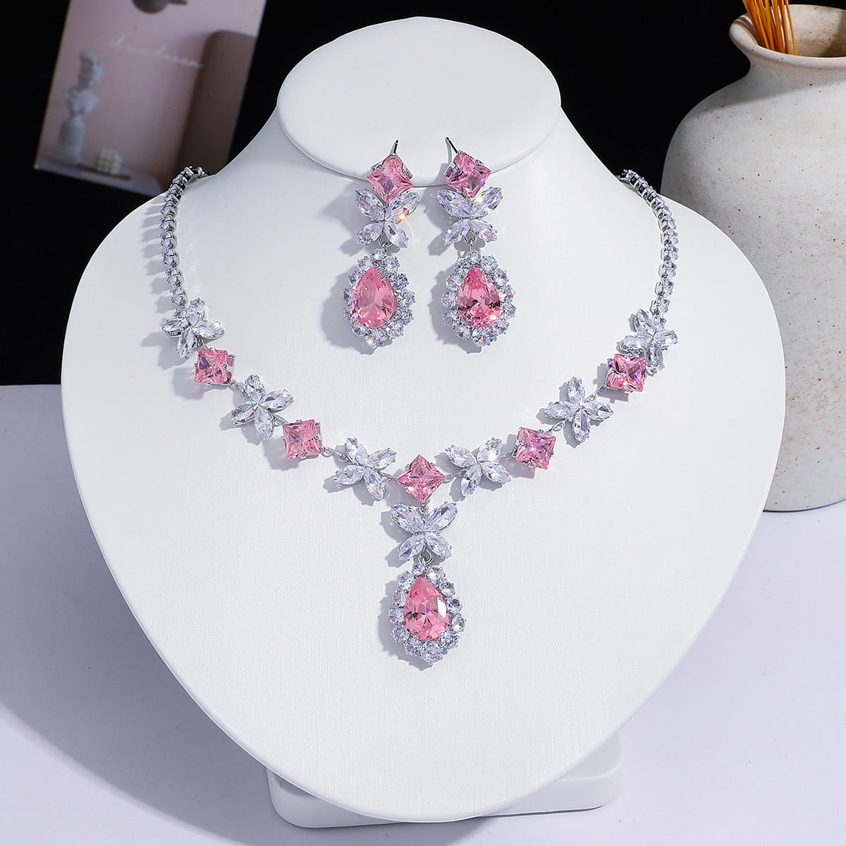 Fashion Trend Zircon Green Butterfly Tassel Necklace