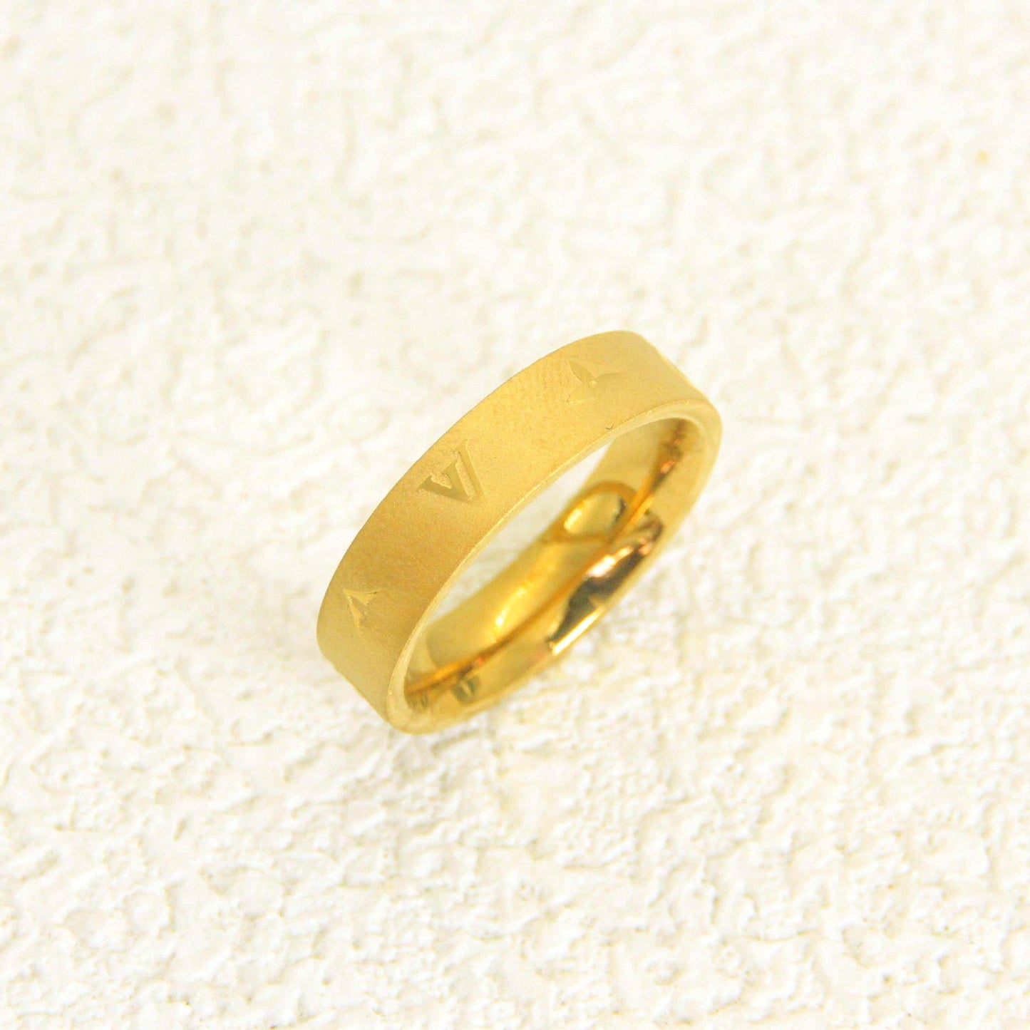 Donkey Vintage Frosted Female Single Design Gold Not Easy Ring