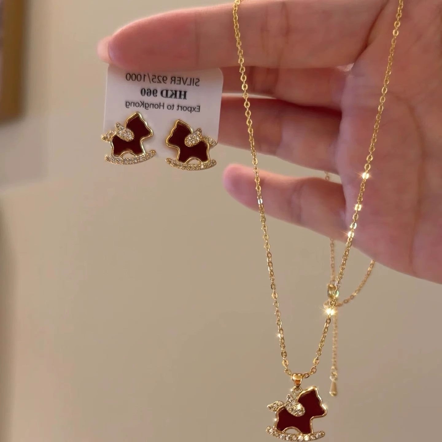 Red Glaze Rhinestone Pony Life Temperament Clavicle Chain Necklace