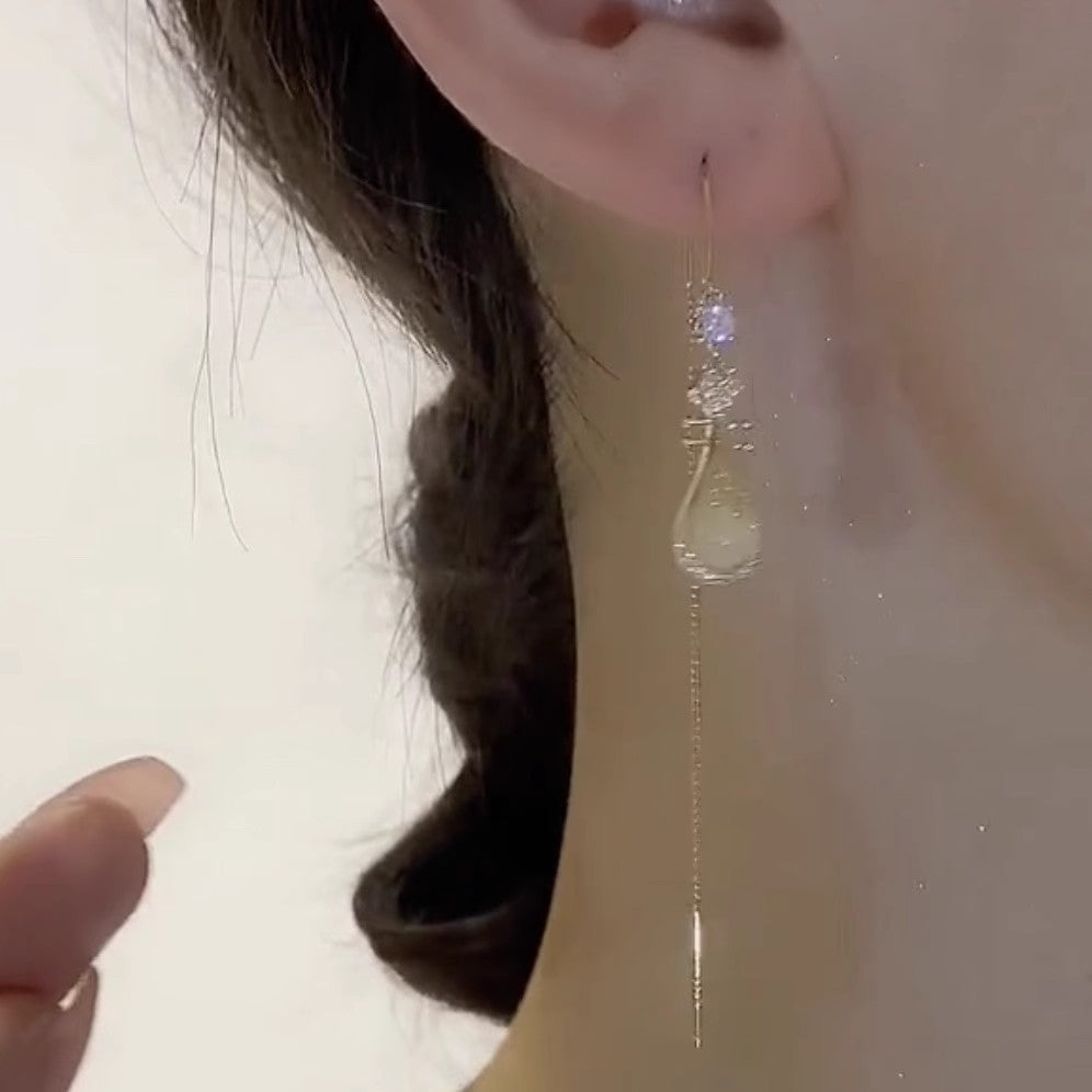 Women's High-grade Pipa Tassel Unique For Trendy Crystal Ear Line