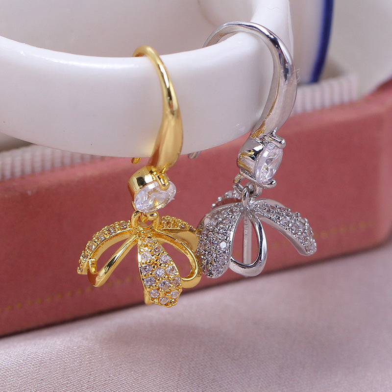 Women's Domestic Gold Flower Zircon Pearl Ear Stud Earrings