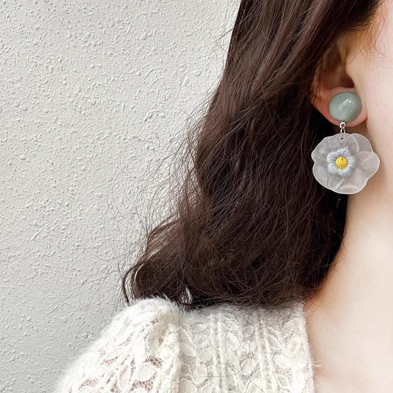 Women's Small Pink Flower Frosted Resin Knitted Oil Painting Style Earrings