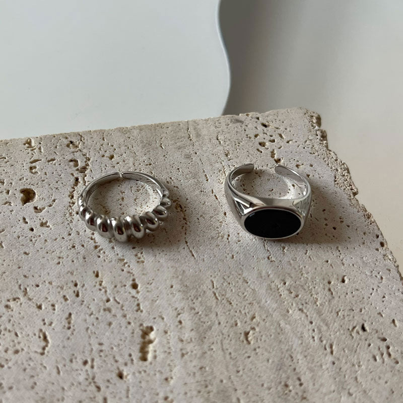 Women's & Men's Twist Design Light Luxury Cold Style Simple Rings