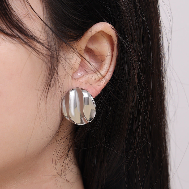Retro Stainless Steel Pleated Wave Glossy Fashion Gold Stud Earrings