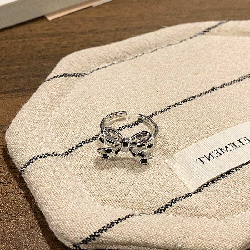 Deep Sweet Cool Chessboard Black White Grid Lazy Rings