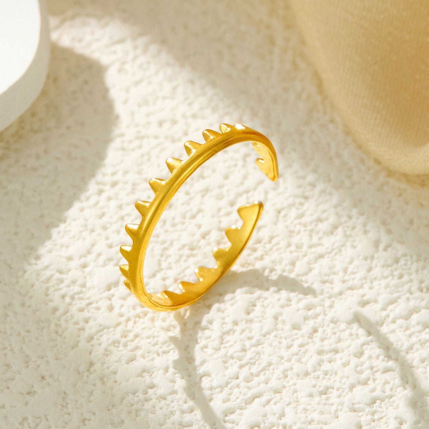 Stainless Steel Irregular Line Love Heart-shaped High-grade Ring