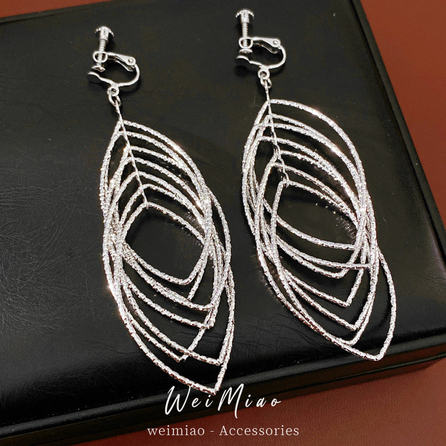 Gold Ear Hook High-grade Light Luxury Minority Design Sense Clip Earrings