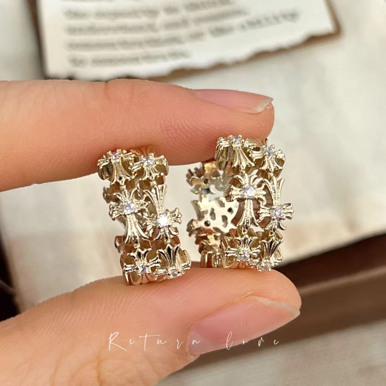 Retro Coffee Golden Cross Flower-de-luce Planet Ear Clip Earrings