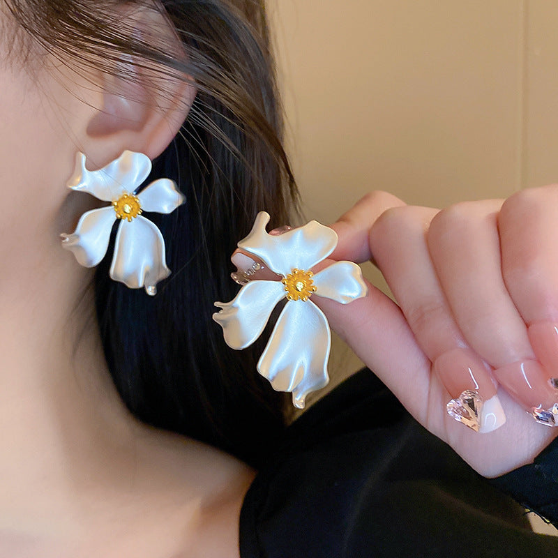 Women's Needle Zircon Bow Water Drop Tassel Simple Fashion Stud Earrings