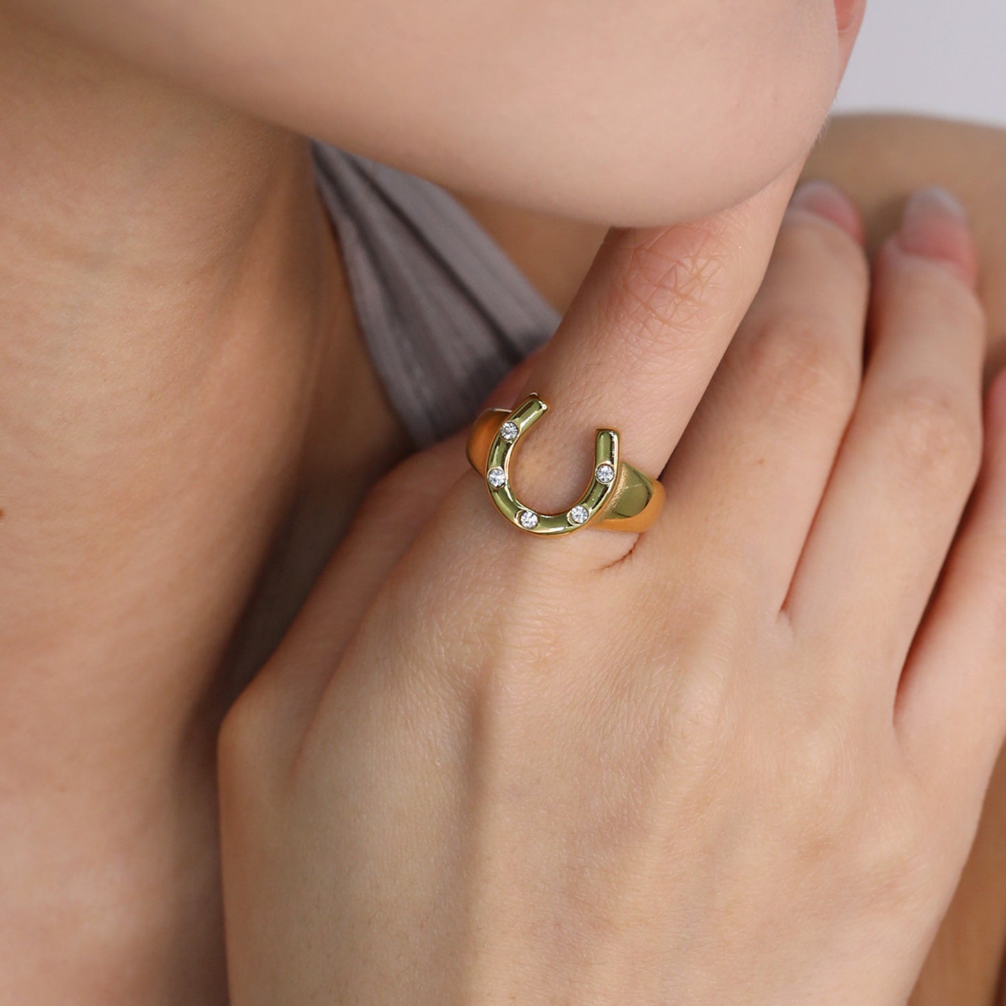 Creative Horseshoe U-shaped With Small Round Diamond Open Stainless Steel Ring