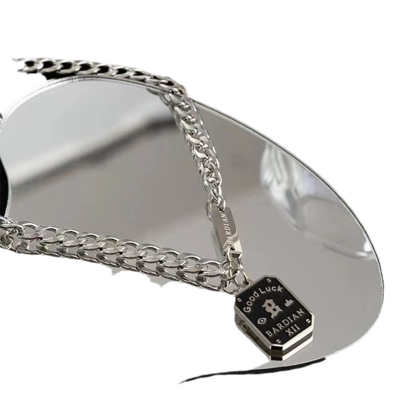 Women's Niche Design Versatile Personality Hip Hop Clavicle Chain Necklaces