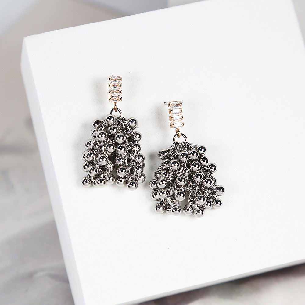 Sier Needle Zircon Retro French Metal Tassel Beaded Light Niche Earrings