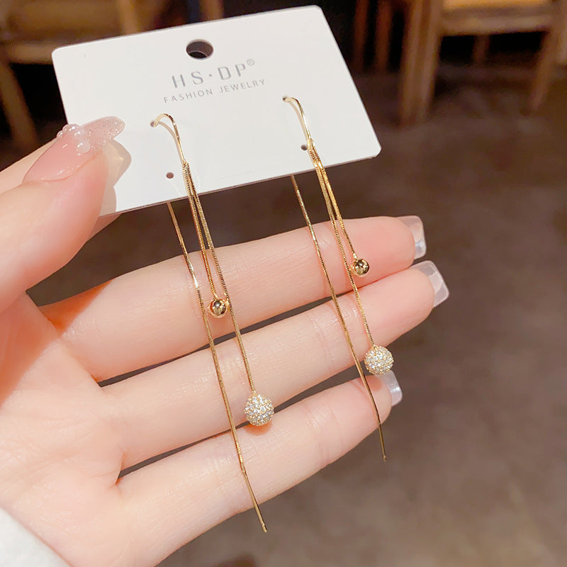 Fashionable Zircon Ball Female Niche Design High-grade Ear Line