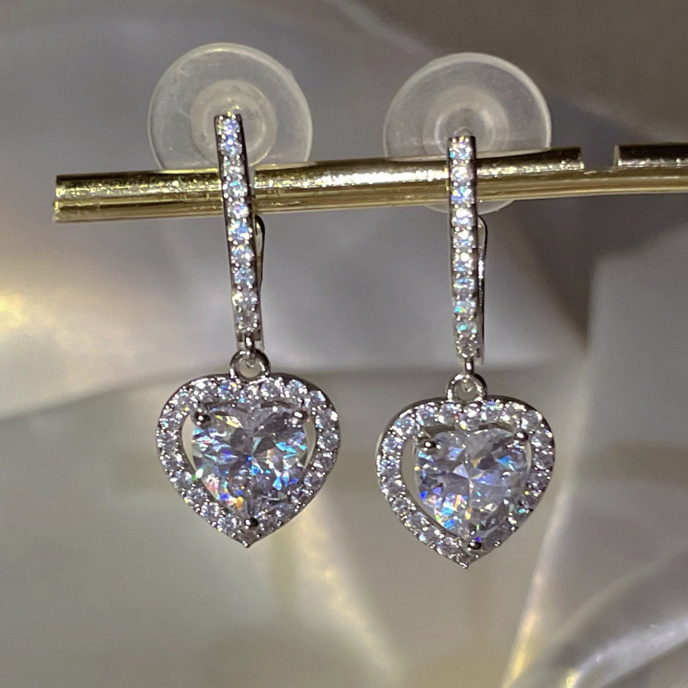 Exquisite Peach Heart Full Diamond Loving Earrings