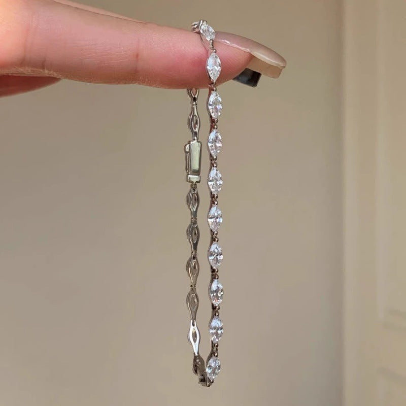 Very Fine Horse Eye Full Diamond High-grade Bracelets