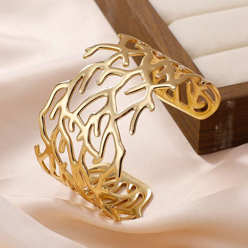 Snake Bones Chain Stainless Steel Love Fritillary Light Luxury High Bracelet