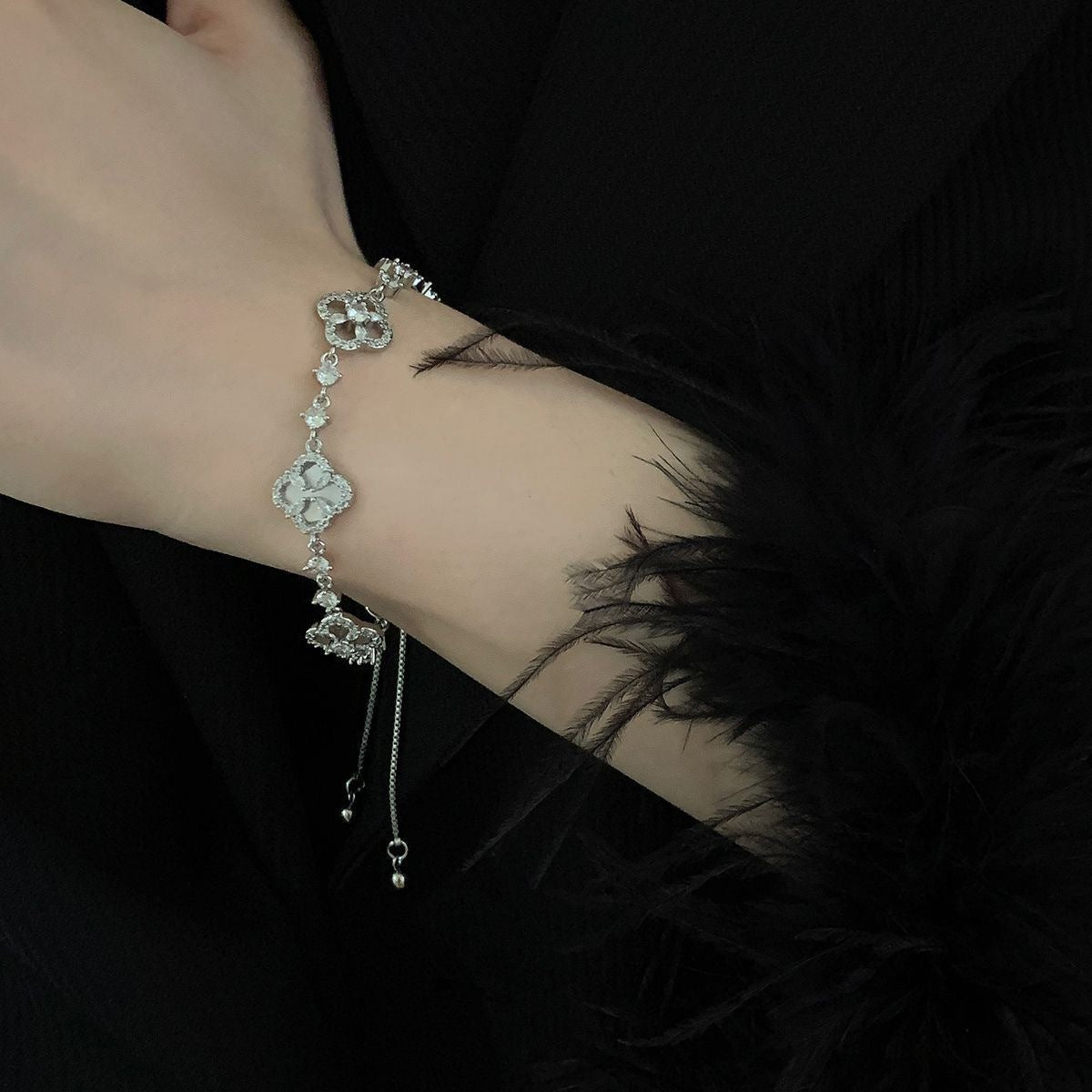 Gold Rhinestone Design Adjustable Simple Commuter Bracelet