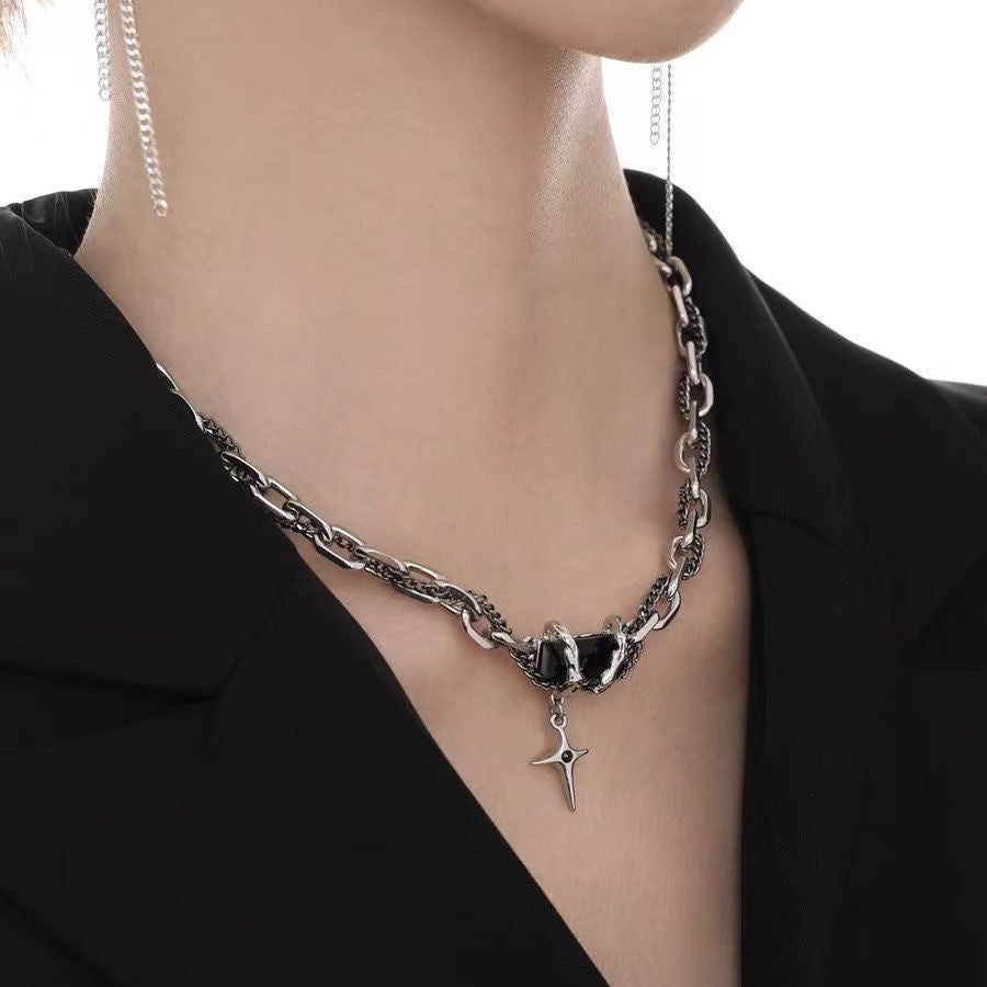 Winding Gem Combination Butterfly Pearl Stitching Niche Design Necklace