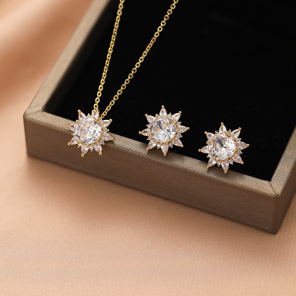 Glamorous Comfortable Two-piece Affordable Luxury Fashion Jewelry Set