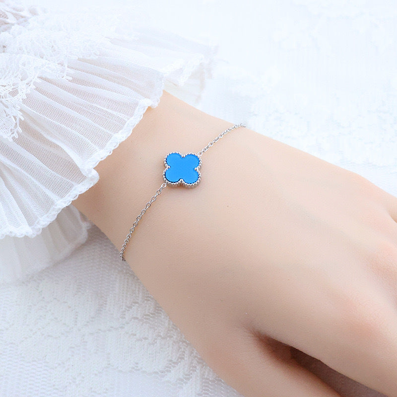 Four-leaf Clover Single Flower Pastoral Style Bracelet