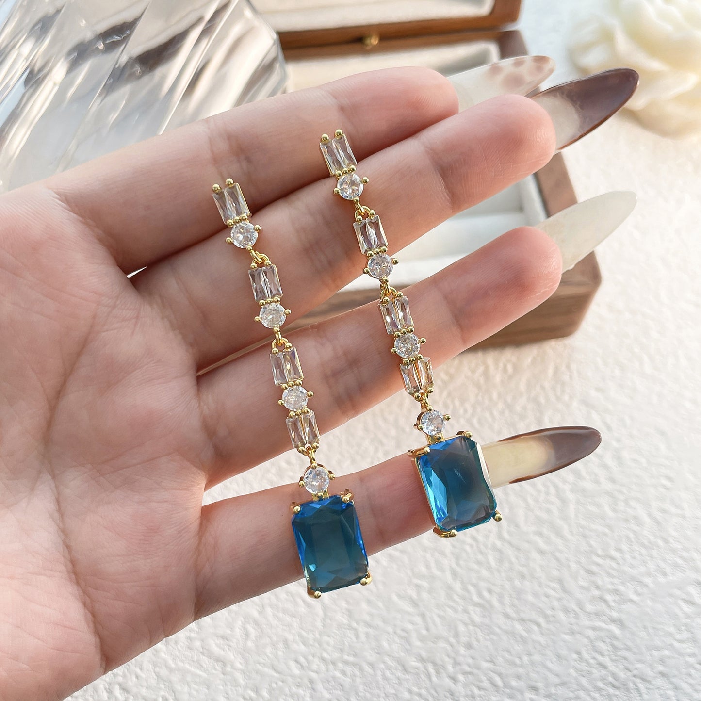 Blue Rhinestone Zircon Geometric Flower Light Luxury High-grade Design Sense Earrings