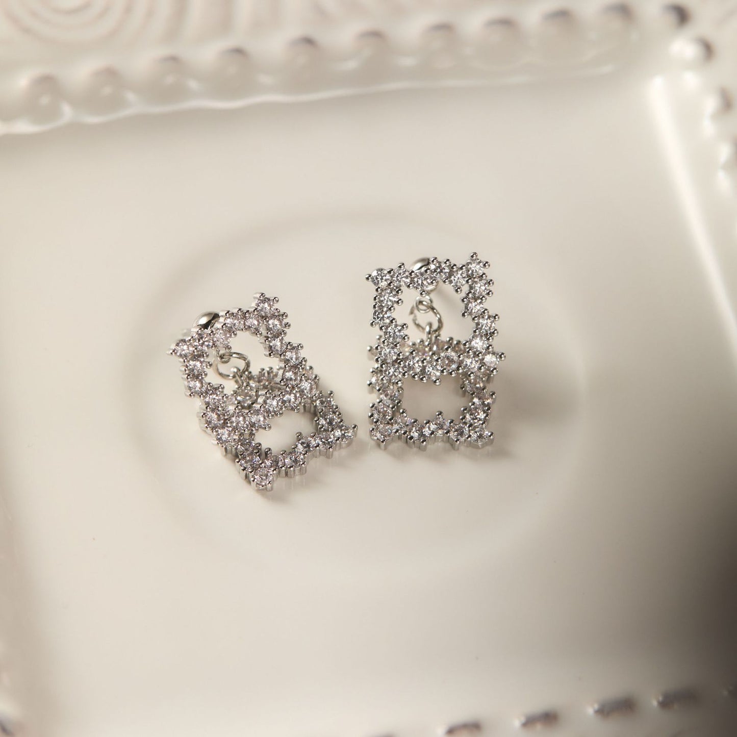 Women's Courage Square Refined Zircon Geometric Ear Minority Design Mosquito Earrings