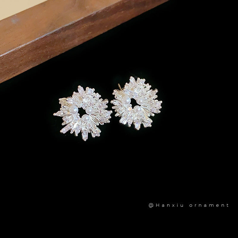 Women's Needle Zircon Bow Water Drop Tassel Simple Fashion Stud Earrings