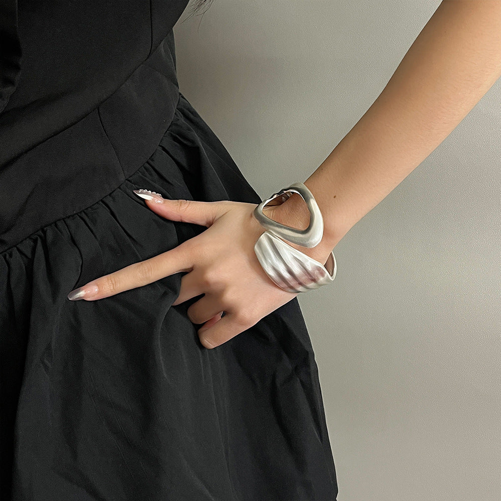 Gold Open Summer Exaggerated Personality Glossy Electroplated Alloy Bracelet