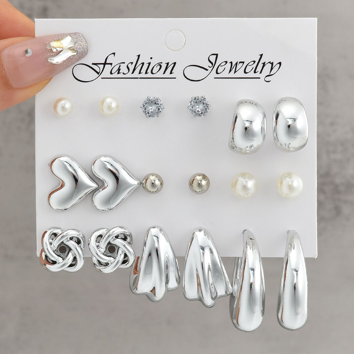 Women's Exaggerated Hollow Heart Flower Alloy Geometric Earrings