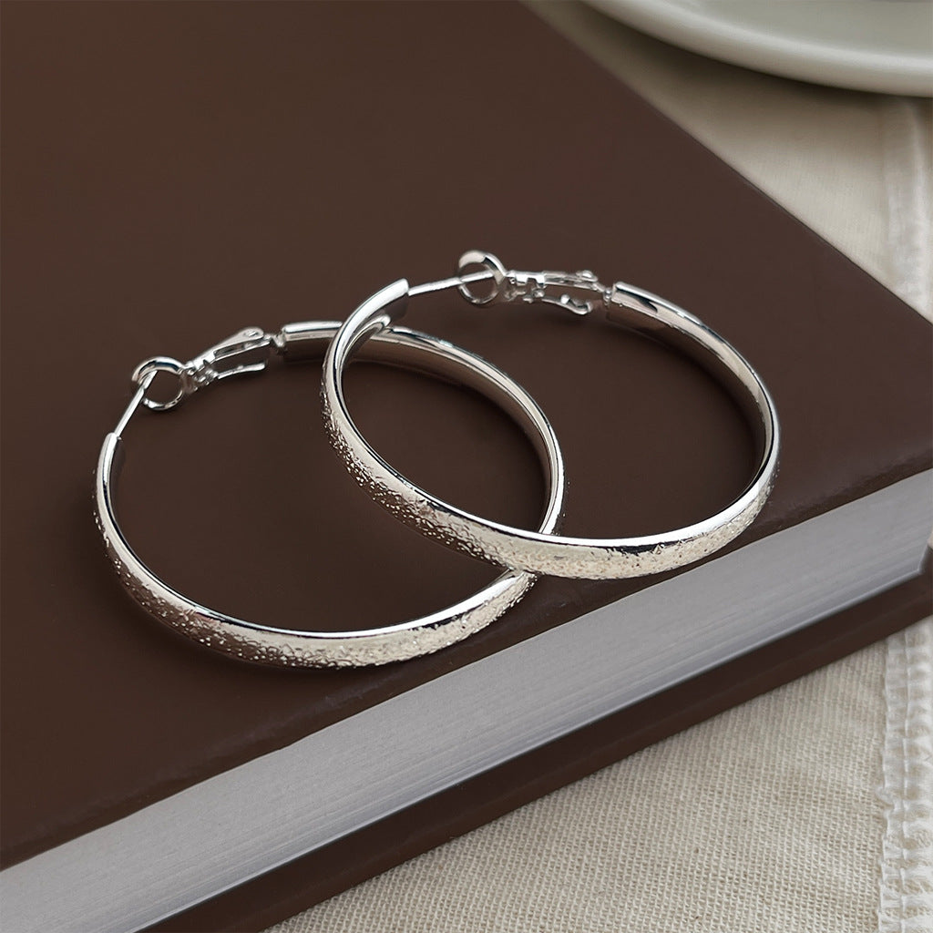 Women's Minimalist Exaggerated Big Ear Fashionable Temperament Personalized Cold Style Simple Earrings