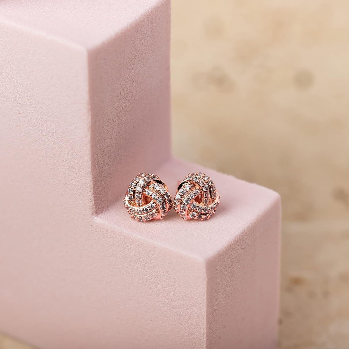 Design Love Knot Fashion Commuter Versatile Earrings