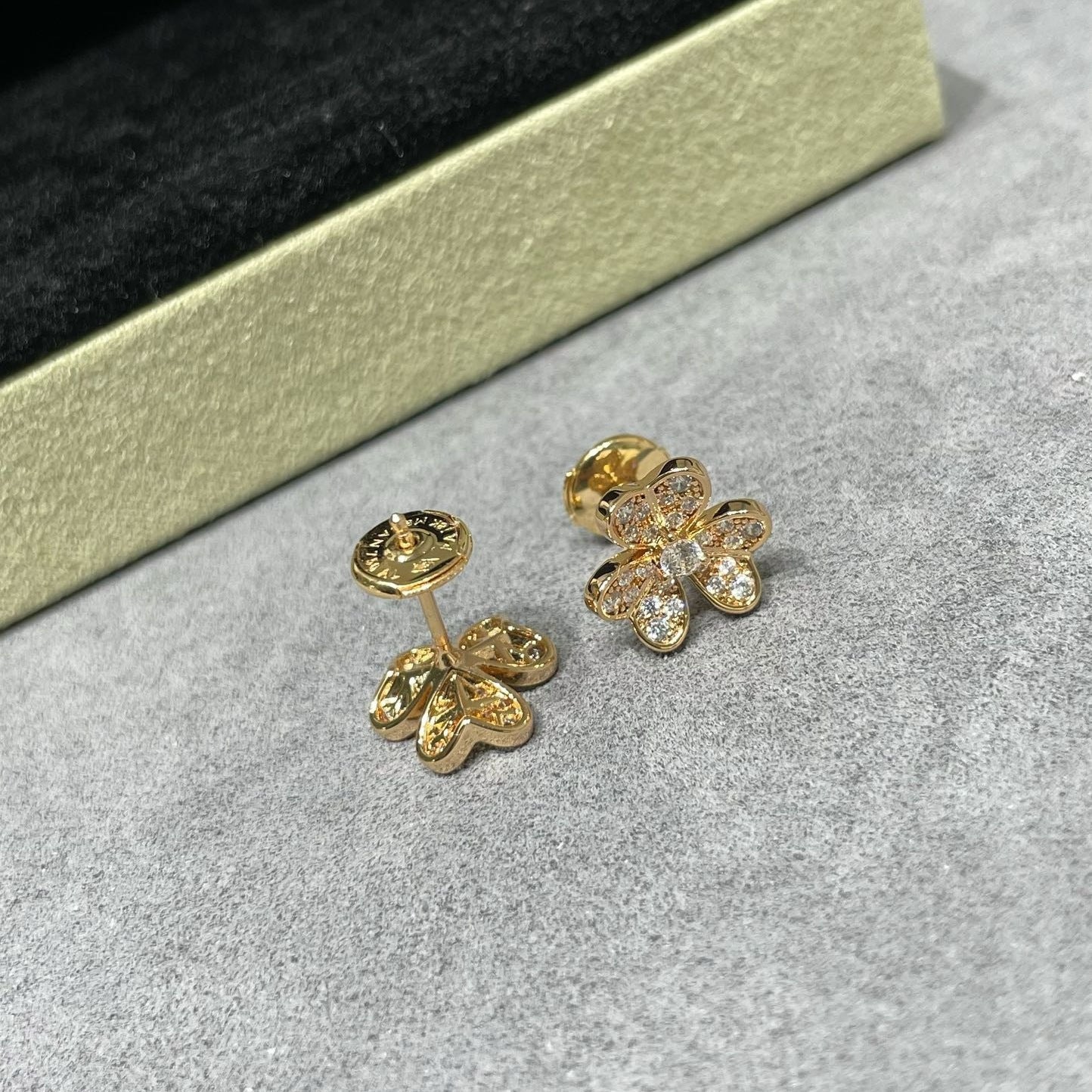 Gold Platinum Mini Small Sized Clover Necklaces