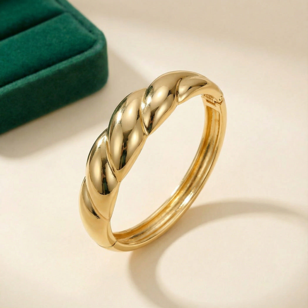 Women's Fashion Luxury Elegant Vacuum Plating Light Bracelet