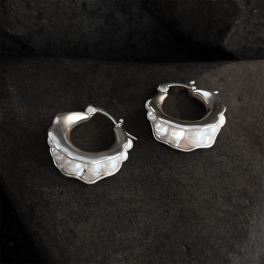 Gold-plated French Pod Pearl Niche Design Fashion Commuter Style Light Earrings