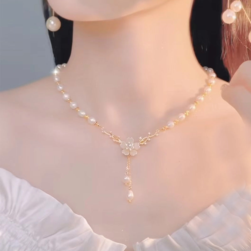 Women's Light Luxury Imitation Natural Freshwater Pearl Grace Clavicle Chain Fairy Necklaces