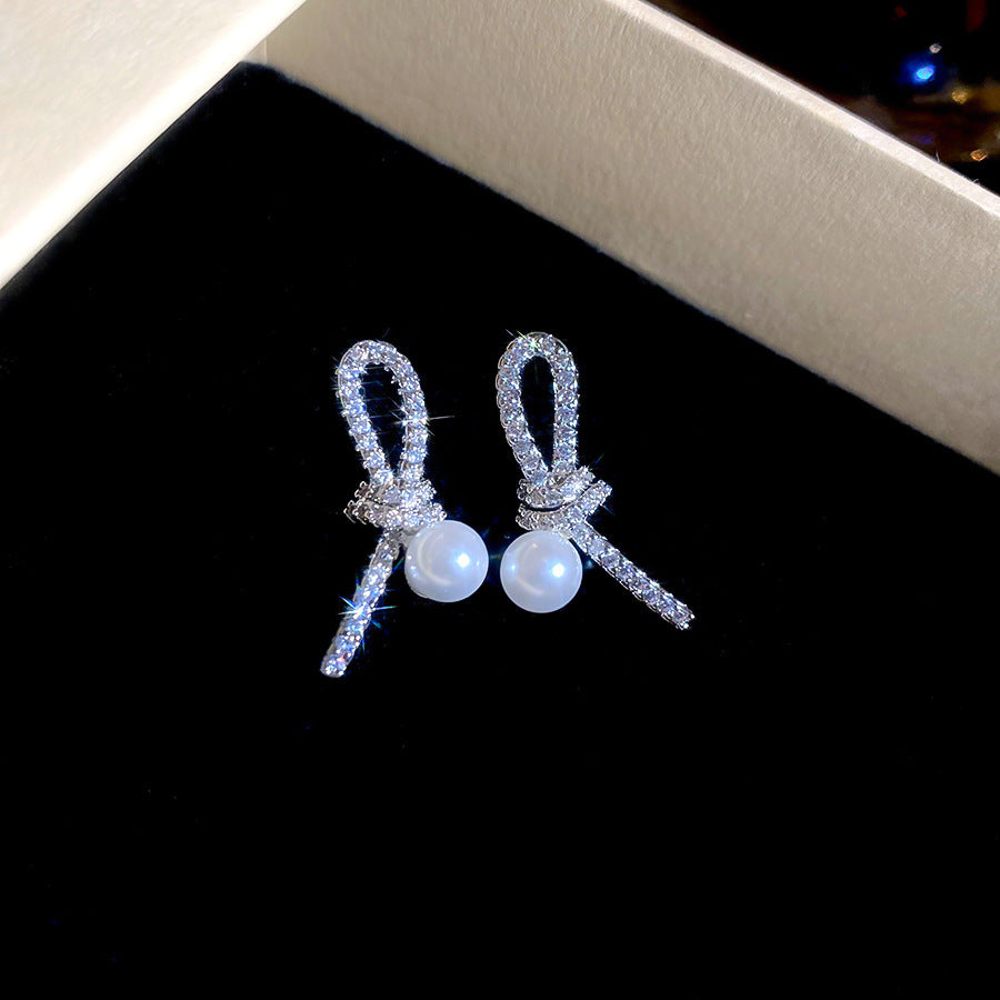 Korean Style White Zircon High-grade Simple Personalized Design Sense Earrings