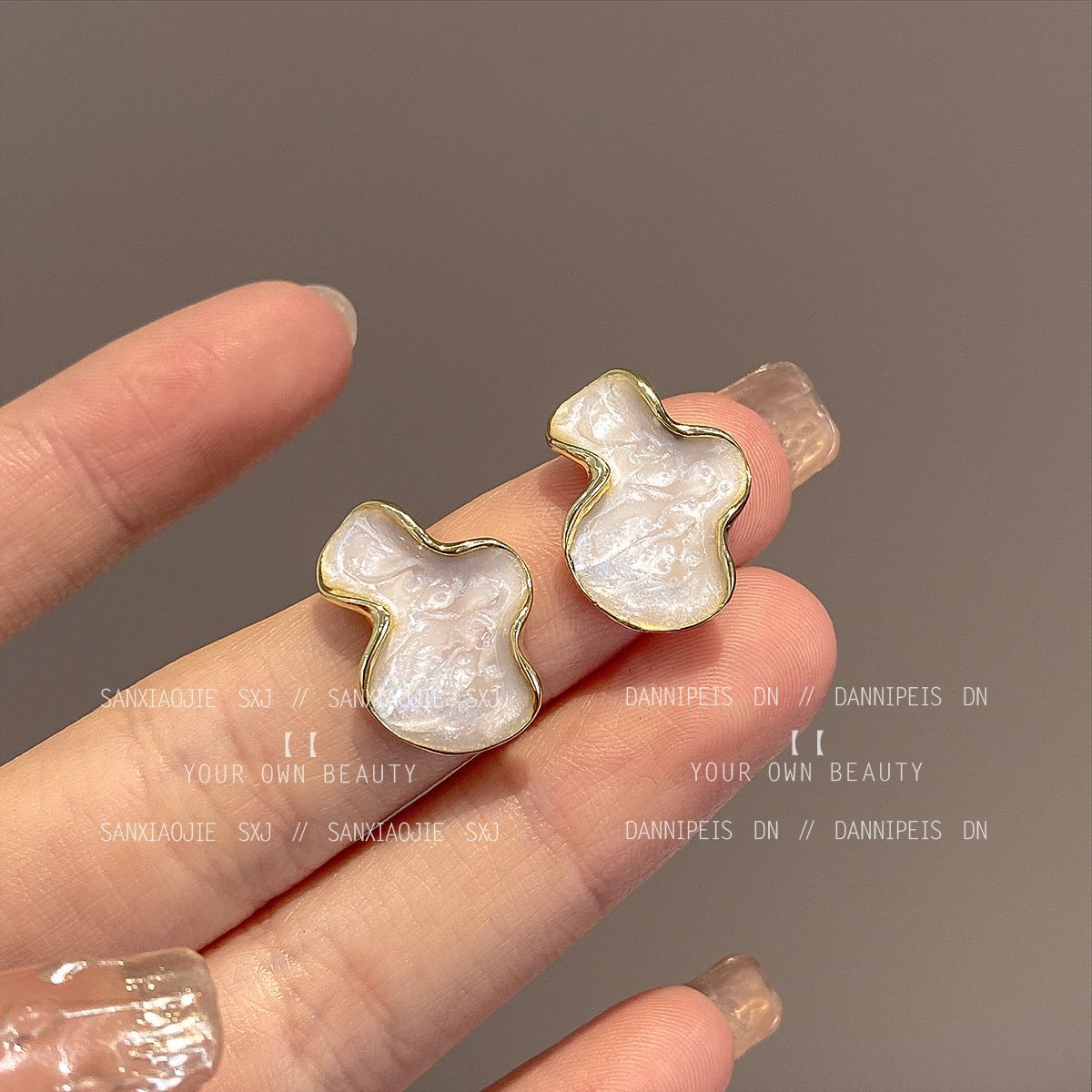 Women's Lovely Geometric Simple Flower Trendy Elegant Earrings