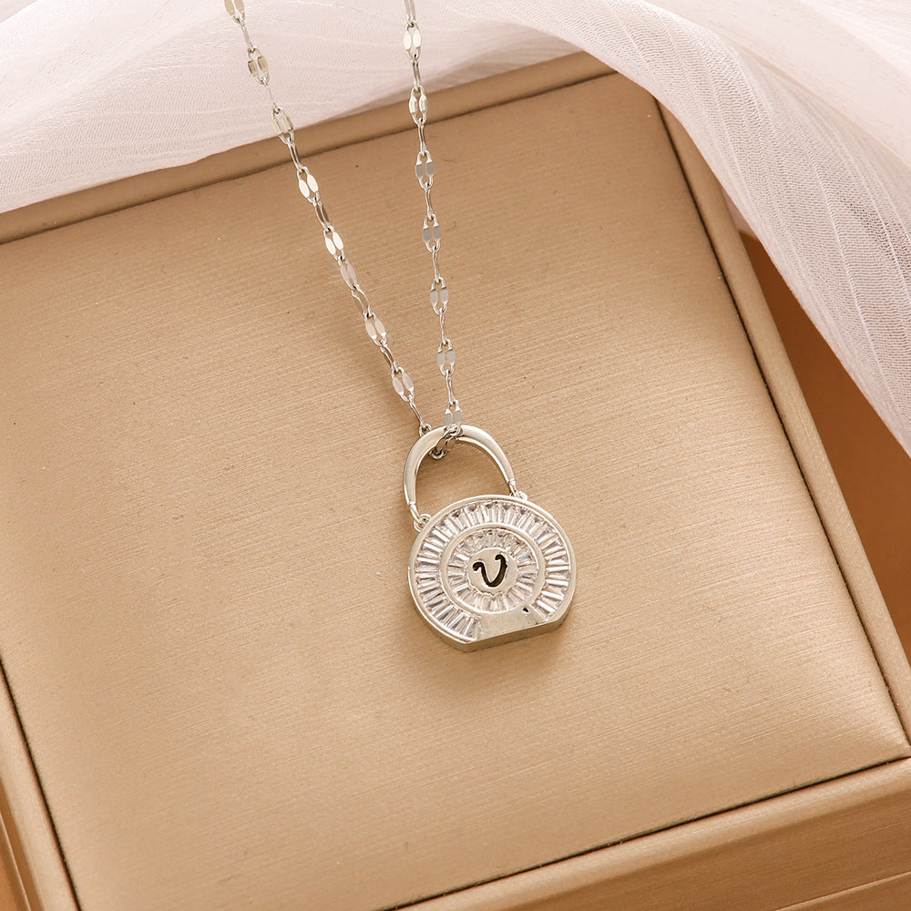 Female Niche High-grade Clavicle Chain Light Luxury Necklaces