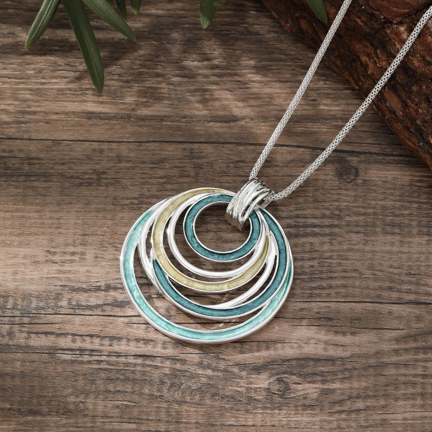 Women's Colorful Painting Oil Round Hollow Geometric Line Personalized Necklaces