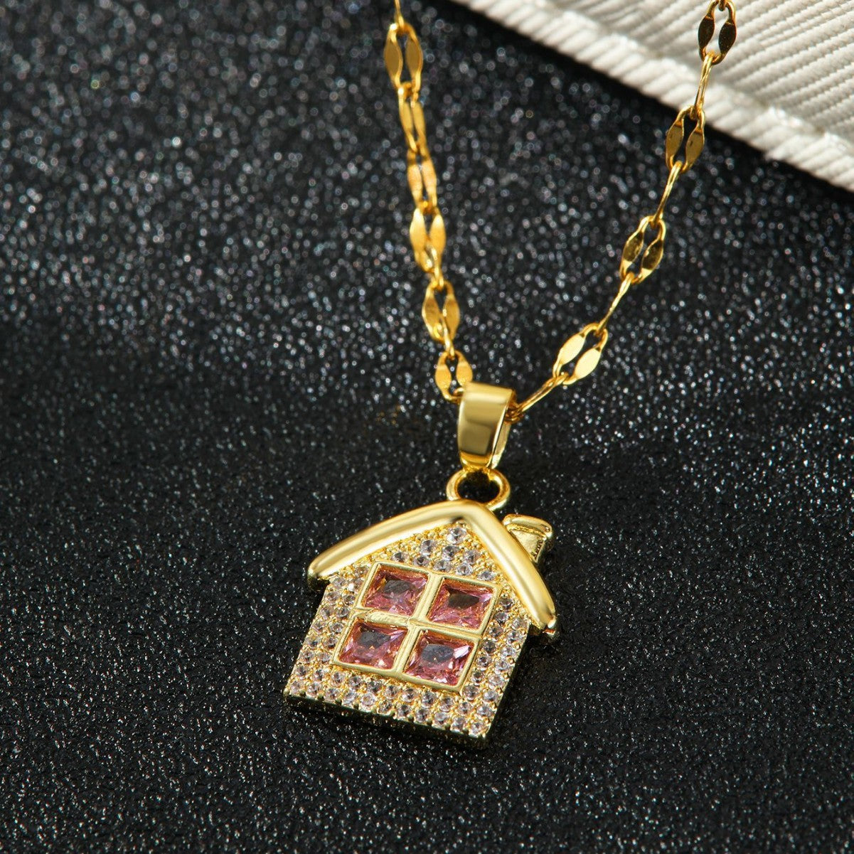 Diamond Golden Cottage Light Luxury Minority Design Advanced Sense Necklaces