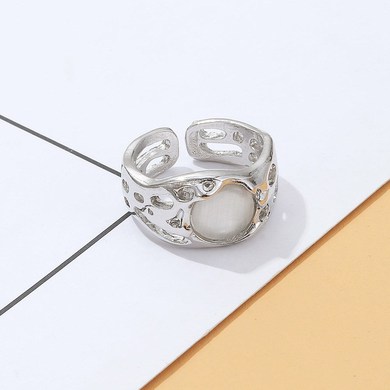 Moonlight Creative Adjustable Design Index Finger Stone Retro Rings
