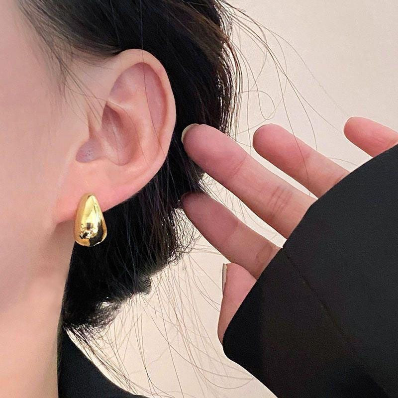 Golden Water Drop Ear Light Luxury Sense Rings
