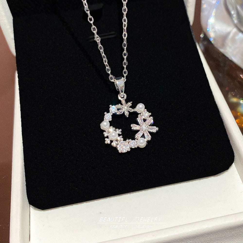 Women's Minority Simple Fashionable Elegant Zircon Clavicle Chain Titanium Steel Accessory Necklace