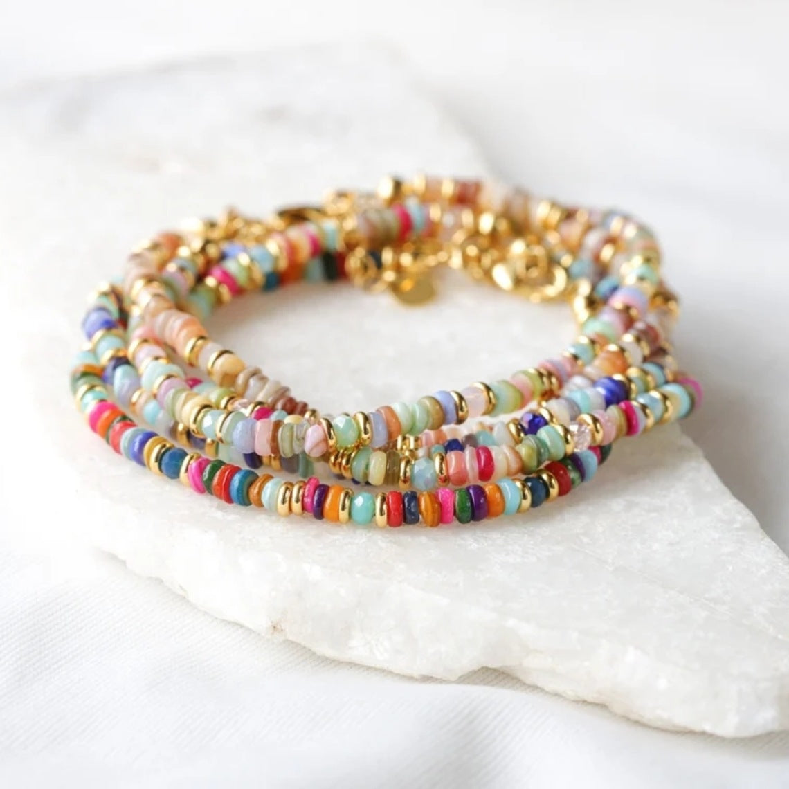 Women's Ancient Style Ornament Niche Color Natural Shell Hand-woven Bracelets