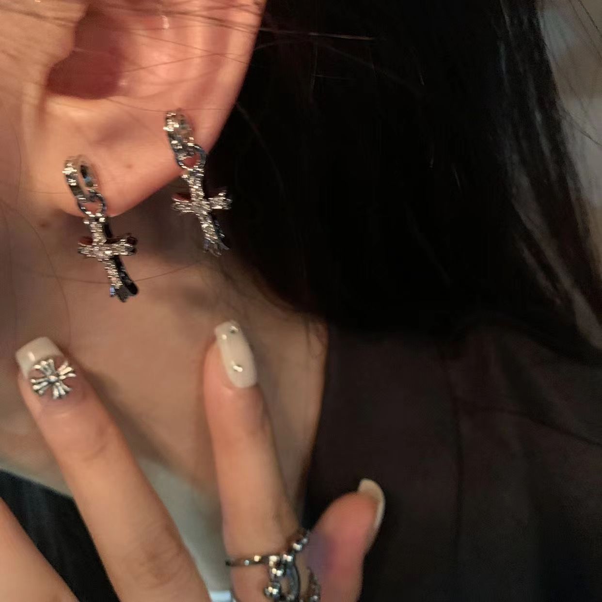 Eardrops Exquisite Niche Eye-catching Female Korean Style Stud Earrings