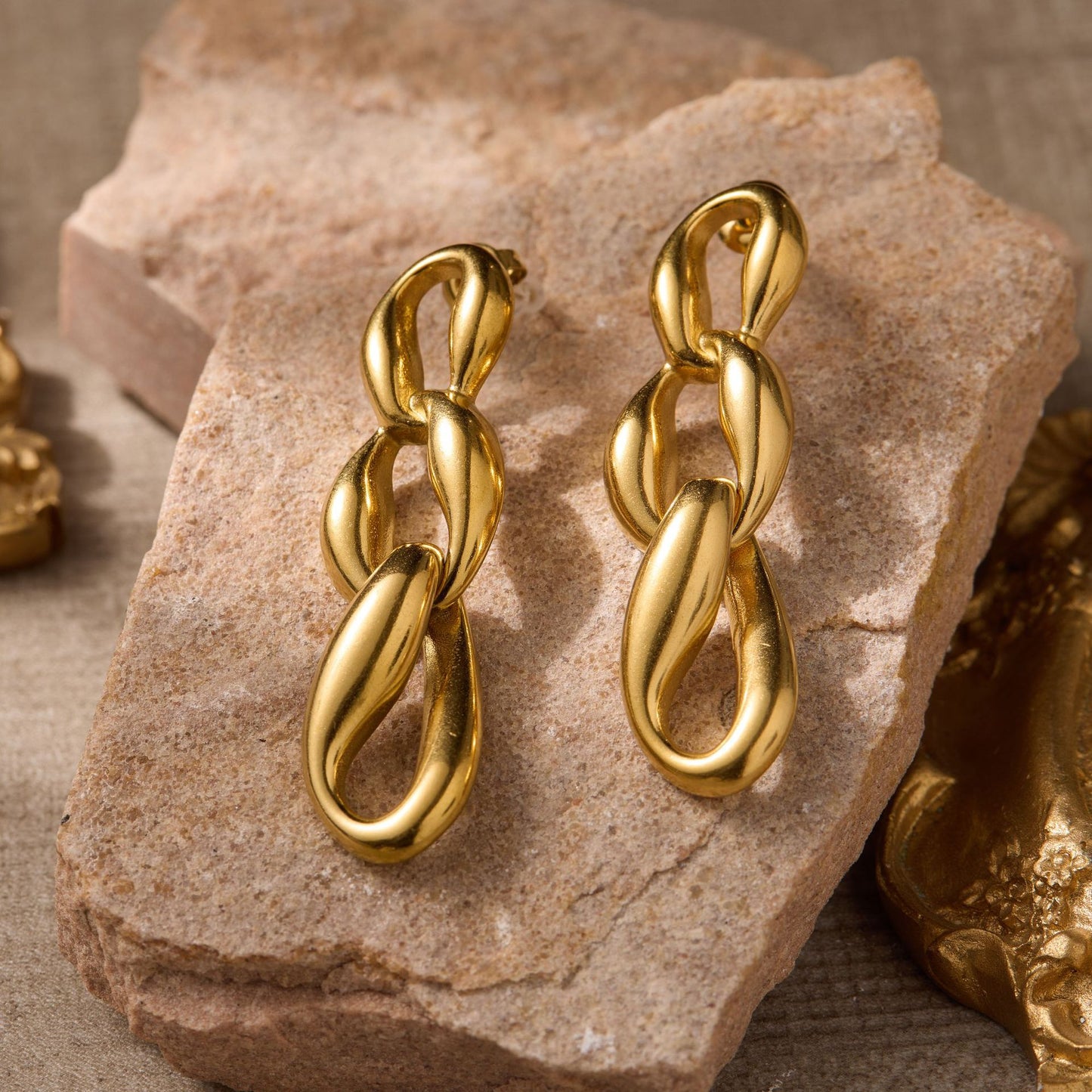 Irregular Three-ring Chain Fashionable Temperament Simple Niche Creative Stainless Earrings